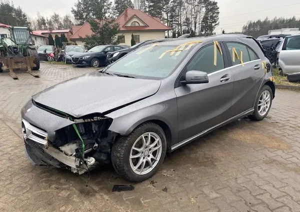 pomorskie Mercedes-Benz Klasa A cena 19400 przebieg: 91522, rok produkcji 2014 z Kazimierz Dolny